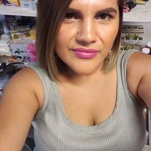 Meet your Posher, Yenniffer